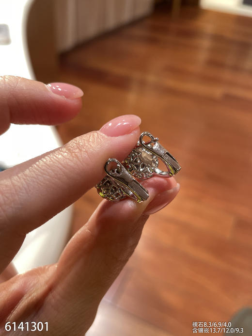 6141301，蛋面耳钉。具体价格微信咨询 商品图6