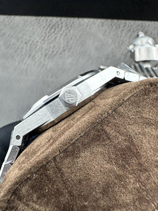 NOOB official➕ Factory 2026重磅推荐：爱彼AP皇家橡树VIP隐藏款，重塑奢华制表新高度
Noob official Factory 2026墙裂推荐，市场顶版本‼️‼️‼️ 商品图1