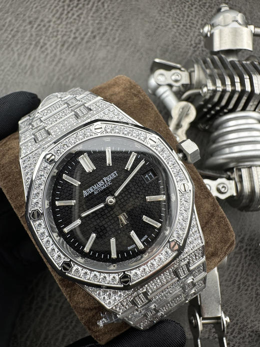 NOOB official➕ Factory 2026重磅推荐：爱彼AP皇家橡树VIP隐藏款，重塑奢华制表新高度
Noob official Factory 2026墙裂推荐，市场顶版本‼️‼️‼️ 商品图0