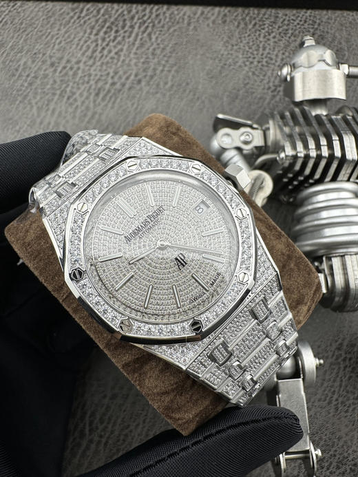 NOOB official➕ Factory 2026重磅推荐：爱彼AP皇家橡树VIP隐藏款，重塑奢华制表新高度
Noob official Factory 2026墙裂推荐，市场顶版本‼️‼️‼️ 商品图0