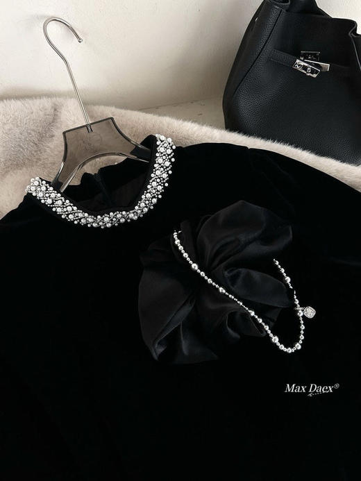 【Max Daex 法式优雅赫本风丝绒收腰连衣裙】满钻版钻条领口，绝美颈上星光!一针一线手工缝制!超重工! 商品图4