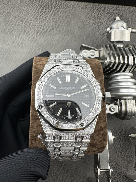 NOOB official➕ Factory 2026重磅推荐：爱彼AP皇家橡树VIP隐藏款，重塑奢华制表新高度
Noob official Factory 2026墙裂推荐，市场顶版本‼️‼️‼️ 商品图1