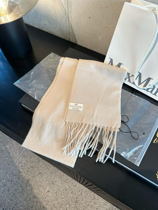 在途国现MaxMara超新限量发售款。百分百羊绒。米色1350元配购物袋 商品图1