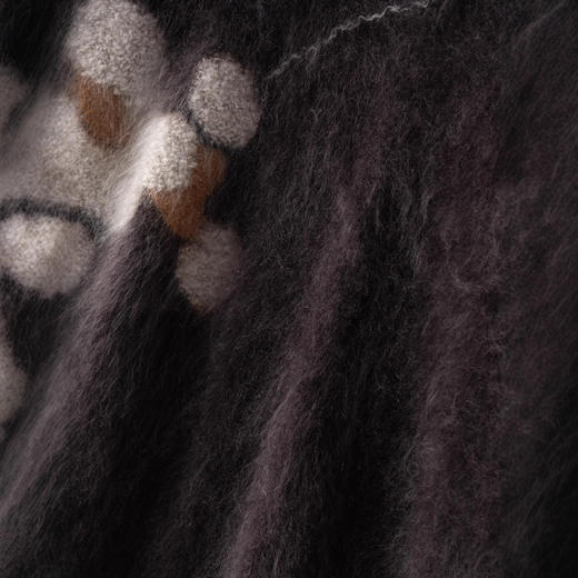 丁摩 100%纯山羊绒重工刺绣拉绒系列针织打底衫圆领女套头保暖上衣保暖 商品图4