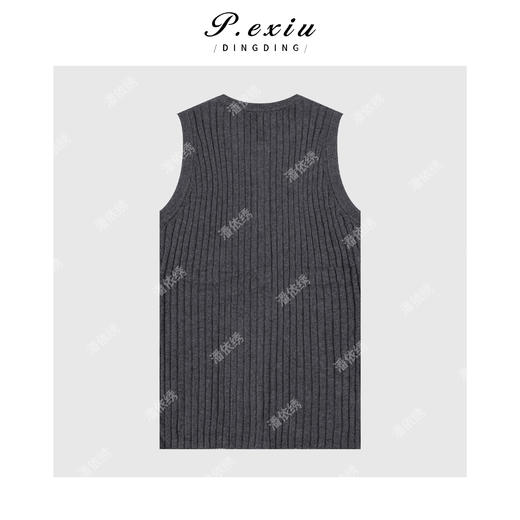 04-6潘依绣丁丁宠粉早春气质款背心排扣针织上衣Q15572 商品图1