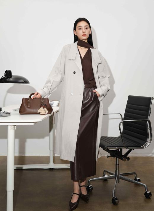 【商场同款】伊芙丽质感冷调收腰长款风衣1G8260281 商品图4