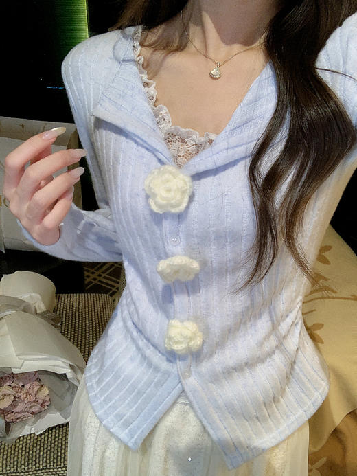 张心子【恋爱副歌】立体花蕾丝拼接温柔风针织衫上衣 U2602038 商品图6