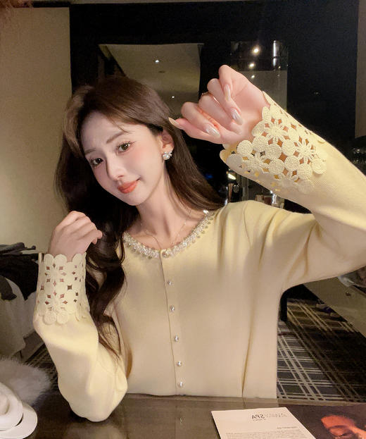 张心子【miu系千金】miu系减龄少女镂空手袖亮片开衫上衣 U2602021 商品图1