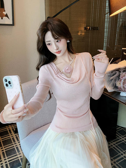 张心子【淡颜美女】荡领系绳立体花针织衫法式温柔上衣 U2602035 商品图2