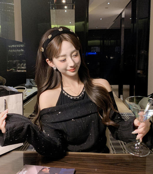 张心子【银河细闪】假两件挂脖系带荡领针织衫上衣 U2602002 商品图1