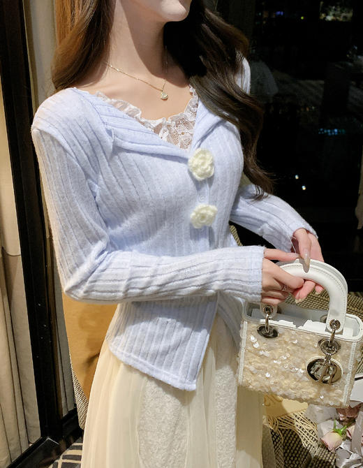 张心子【恋爱副歌】立体花蕾丝拼接温柔风针织衫上衣 U2602038 商品图2