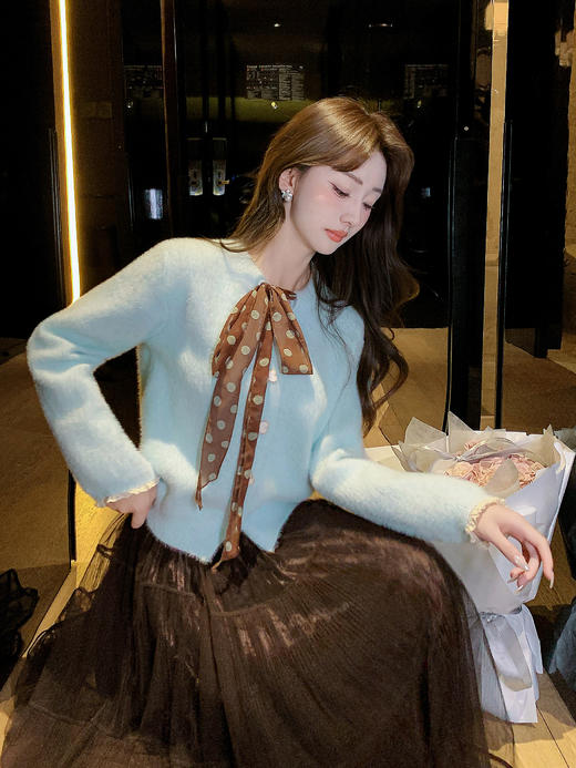 张心子【奶乖千金】设计感蕾丝系带毛衣开衫法式上衣 U2601039 商品图10