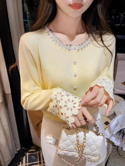 张心子【miu系千金】miu系减龄少女镂空手袖亮片开衫上衣 U2602021 商品图2