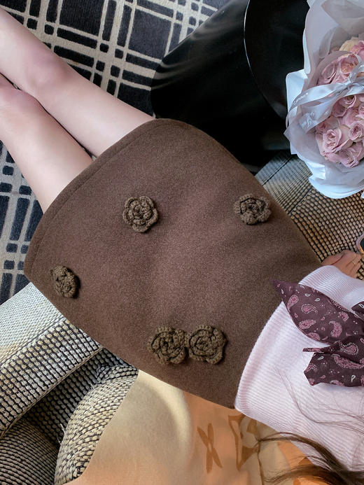 张心子【冬日好搭子】高腰小众立体花毛呢半身裙 U2602032 商品图6