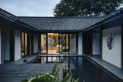 在成都周边包个院子过年！住进川西林盘艺术民宿，过“村居”日子，喂萌宠、田野小火车、植物拓染、手工泡菜……快带上家人，在稻乡渔歌感受乡野耕食慢生活，适合2、3家人组队哦~ 商品图2