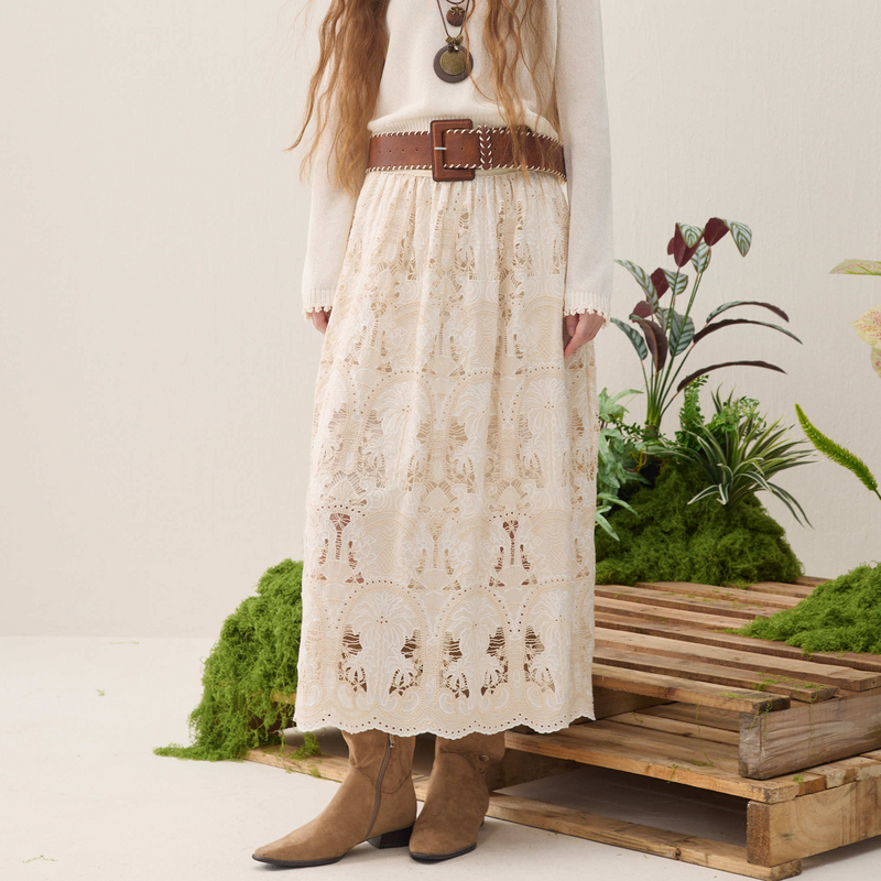 谜底刺绣半裙2026年春季新品宫廷感复古大裙摆中长裙女261MB0261