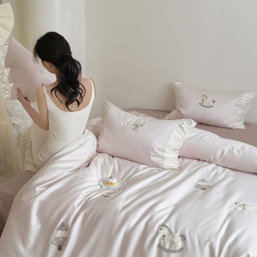 小马报道~ 26新款100S长绒棉四件套卡通小马毛巾绣被套纯棉床单床笠床上用品春 商品图0