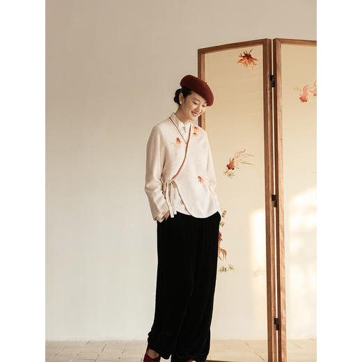 牧衣游原创 羊绒混织手工刺绣毛织外套软糯轻盈系带开衫 好时节 商品图3