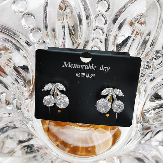 日常百搭轻奢闪钻系列耳夹-纪念日百货门店同款 160352161 商品图1