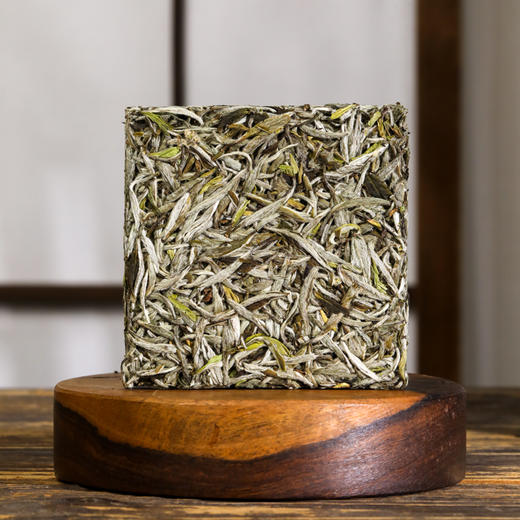 广诚行 2024年金砖银针饼茶100g 商品图1