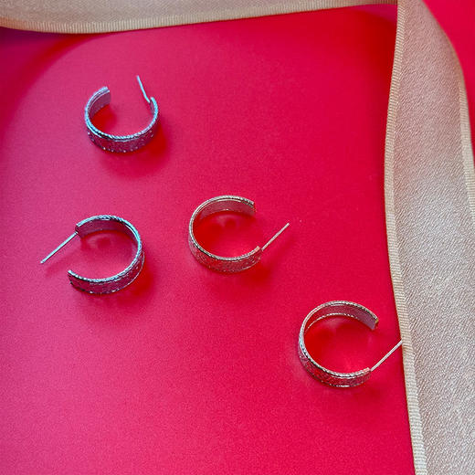 简约高级感C形银针耳圈-纪念日百货门店同款165804710 商品图3