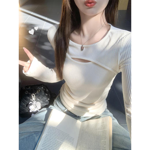 <曾小咸推荐>设计感镂空修身长袖t恤打底 商品图1