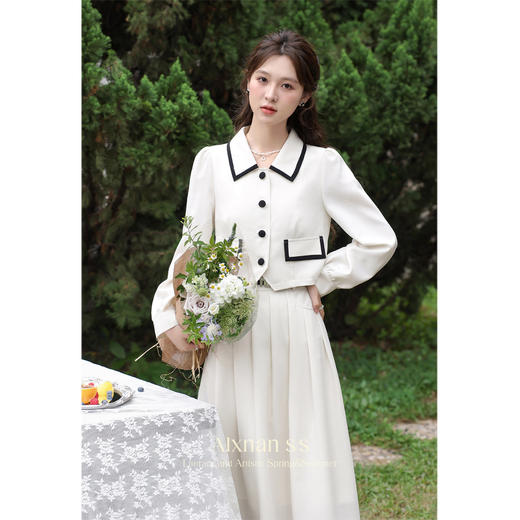 鹿向南原创「巴黎夜未晚」法式气质米杏色套装女春外套半裙两件套 商品图2