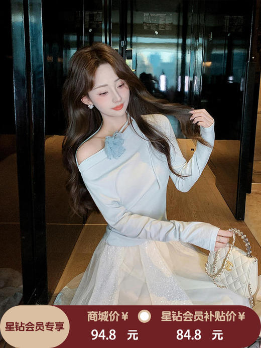 张心子【美学空间】法式甜美斜肩系带上衣 U2602005 商品图0