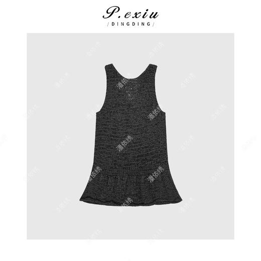 04-3潘依绣丁丁宠粉高级感镂空U领针织连衣裙Q6481 商品图1