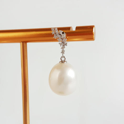 【天然正品】AU750白金镶钻镶天然近完美约14.0*12.2MM澳白海水珍珠耳坠26.5*12.3*12.3MM（皆取最大值）311225NJM46 商品图3