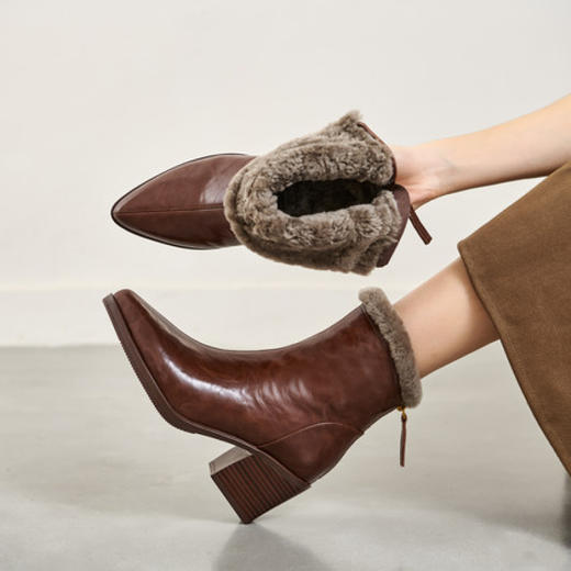 雀说 复古尖头牛皮羊毛内里短靴显瘦后拉链真皮保暖毛毛靴7048 商品图0