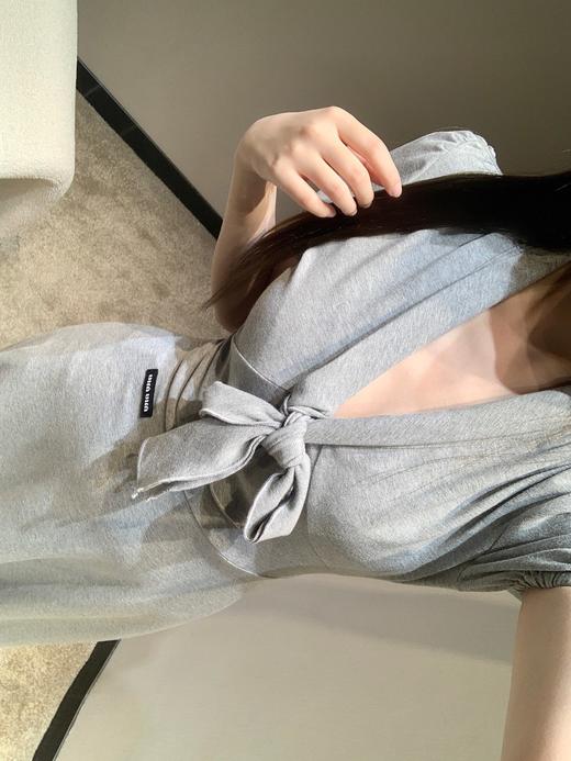 只可换码！不可退！缪缪 26Ss早春新款 绑带蝴蝶结灰色连衣裙（DQJ*MM） 商品图4