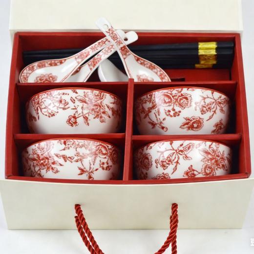 【颜值与实用兼备❗️精美礼盒装】新年春节轻奢红玫瑰系列陶瓷碗具套装高级小众感饭碗家用陶瓷餐具套装家用。jc 商品图2