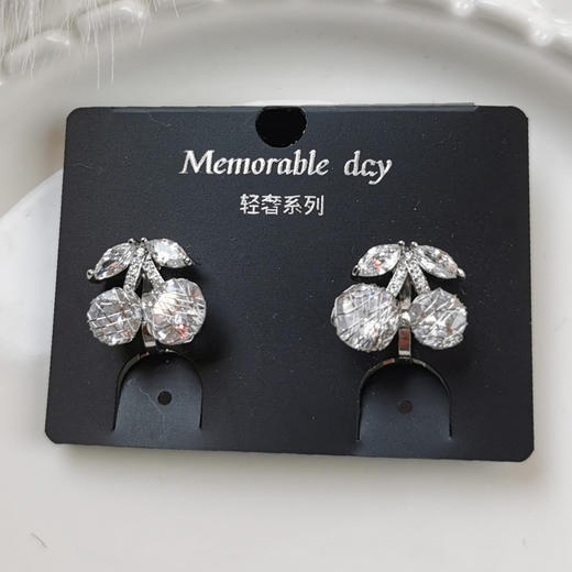 日常百搭轻奢闪钻系列耳夹-纪念日百货门店同款 160352161 商品图3