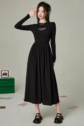 I LOVE CHOC 黑色赫本风显瘦拼接百褶连衣裙 21662