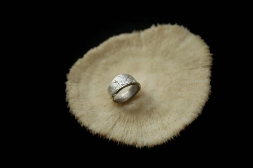 CHEZ BOQUE 覆盖系列原创手工925银皮革肌理戒指《蟒》 商品图5