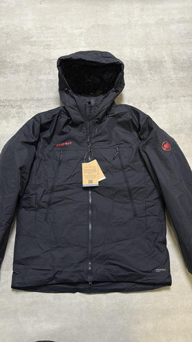 原单正品 Mammut猛犸象Clion红标羽绒服，尺码：S～XXL