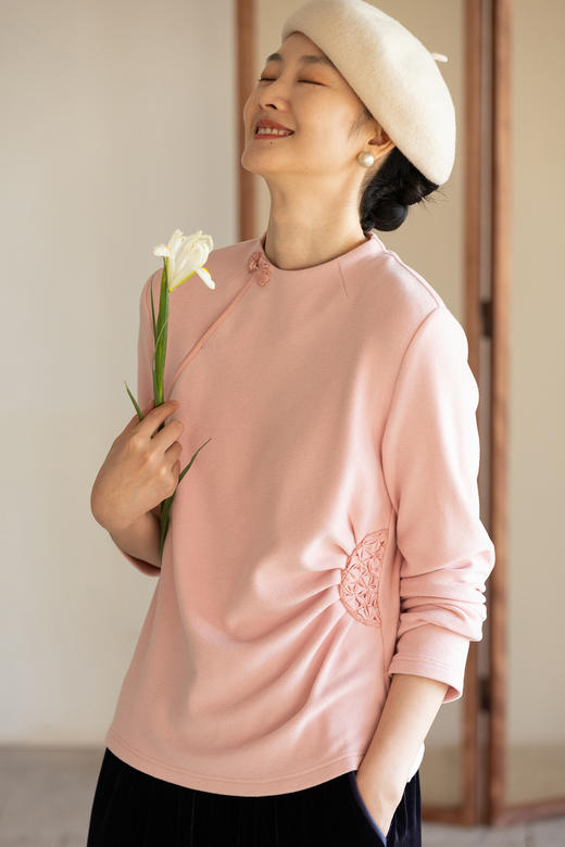 牧衣游原创 棉混纺T恤春季新款设计感文艺百搭长袖套头衫 弥光里 商品图5