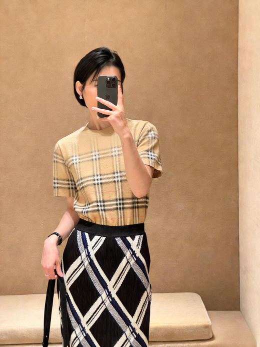 只可换码！不可退！巴宝莉  26Ss早春新款 渐变格子圆领短袖T恤（DQJ*MM） 商品图2