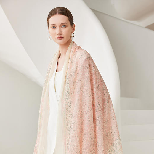 【纯山羊绒‘戒指绒’围巾】顶奢戒指绒！2米大规格 羊毛6-8倍保暖 暖、轻、薄、软 四季可戴、工厂直供（599元、再送礼盒礼袋） 商品图6