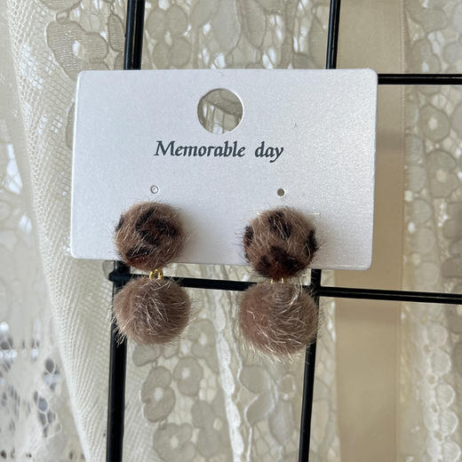 秋冬毛绒银针耳环-纪念日百货门店同款168445038 商品图2