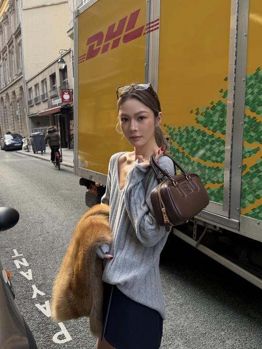 只可换码！不可退！缪缪   25FW秋冬新款 羊毛羊绒混纺V领毛衣（DQJ*MM） 商品图10