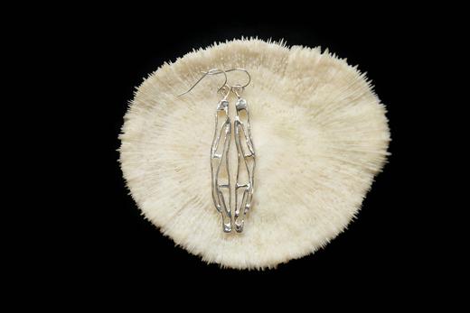 CHEZ BOQUE 爵士年代系列925银抽象几何耳坠《百川》 商品图0