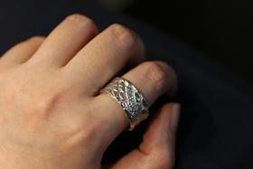 CHEZ BOQUE 覆盖系列原创手工925银皮革肌理戒指《肌肤的温度》