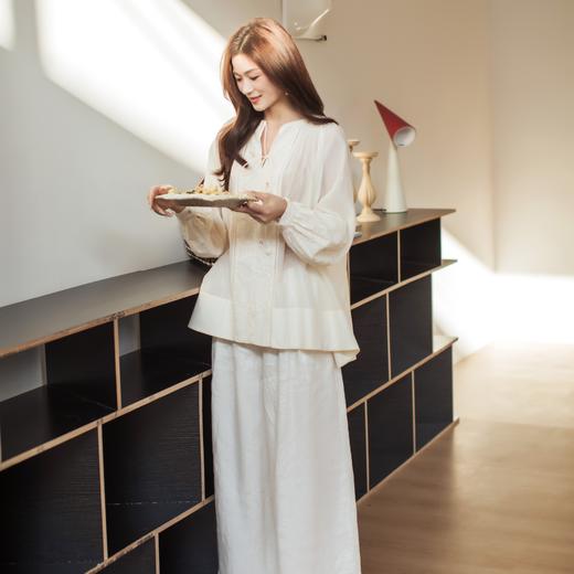 【林栖设计小店】手工钩花|丝棉绡浅杏色钉珠优雅气质2026春新款宽松衬衣1961118 商品图4