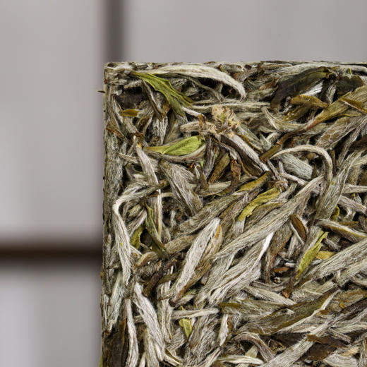 广诚行 2024年金砖银针饼茶100g 商品图2