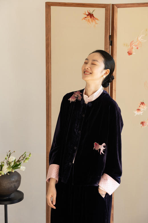 牧衣游原创 丝绒手工刺绣外套新款气质东方文艺复古中式开衫 青川 商品图5