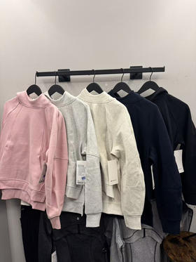 原价¥1200，特价¥599直邮到手！Lululemon Scuba 宽松版卫衣， 前短后长不挑！ 只有一个码，能穿到125斤