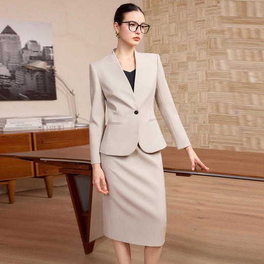 IWY/高级感职业西装套裙女长袖西服包臀裙正式场合两件套通勤装CS2734 商品图3