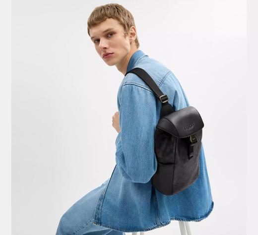 3折！Coach 男士Racer骑行包胸包 商品图6